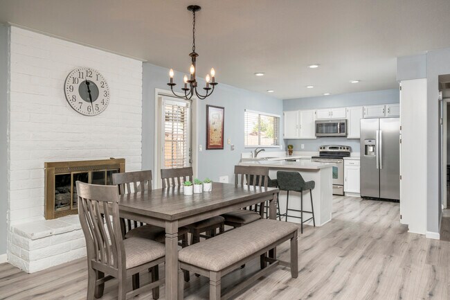 951 W La Jolla Dr Tempe, AZ 85282 photo 4