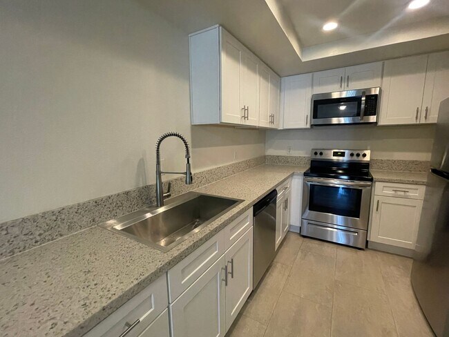 3912 60th St San Diego, CA 92115 photo 3