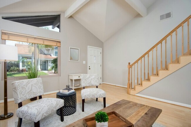 350 Shawn Elise Way Encinitas, CA 92024 photo 2