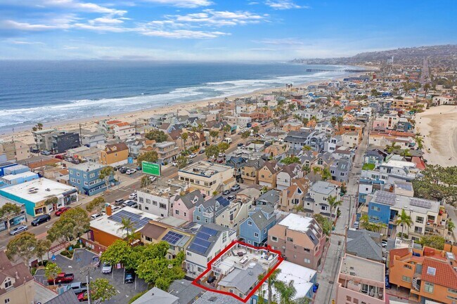 824 Rockaway Ct San Diego, CA 92109