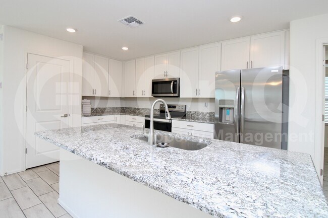 12539 W Glenn Dr Glendale, AZ 85307 photo 2