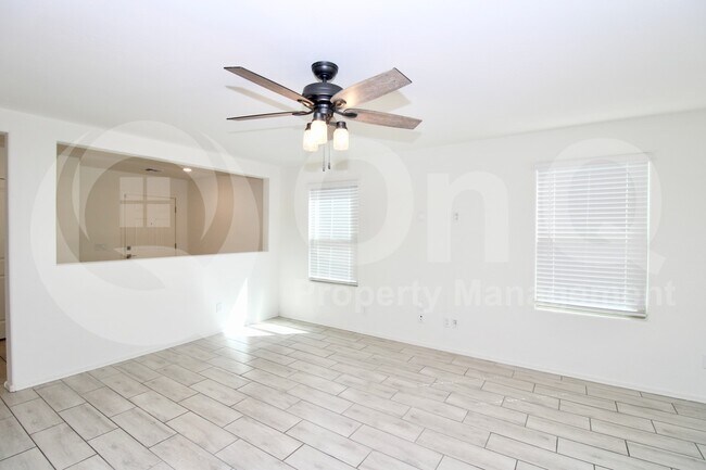 12539 W Glenn Dr Glendale, AZ 85307 photo 5
