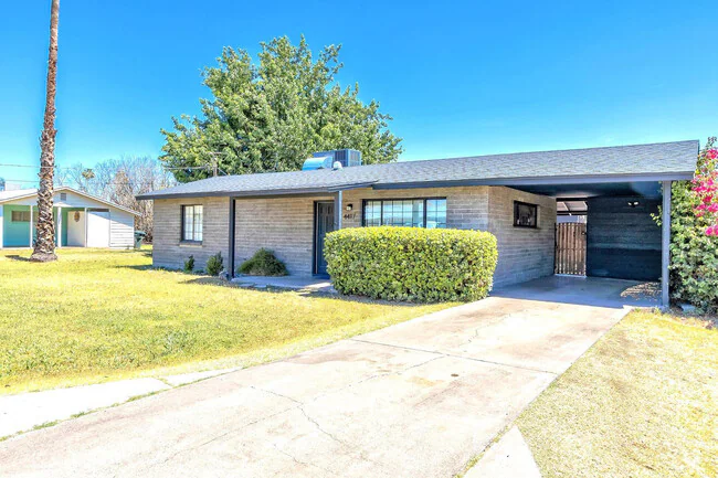 4417 N 21st St Phoenix, AZ 85016 photo 2