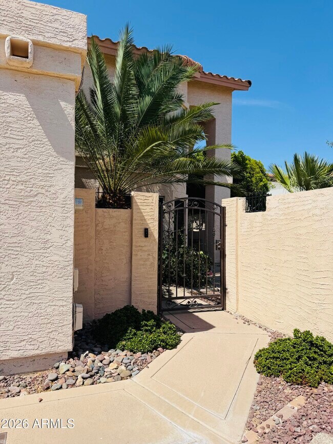 3822 E Wildwood Dr Phoenix, AZ 85048 photo 3