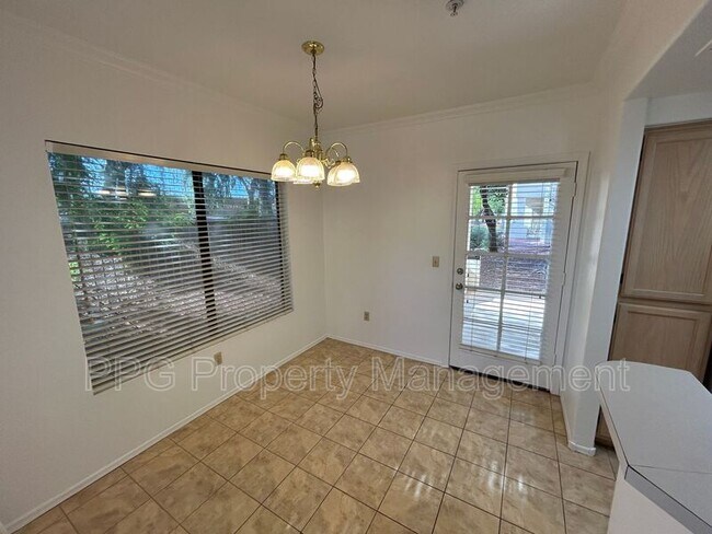 750 E Northern Ave Phoenix, AZ 85020 photo 4