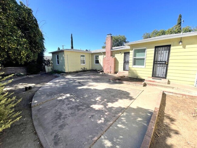 2543 Washington St Lemon Grove, CA 91945 photo 2