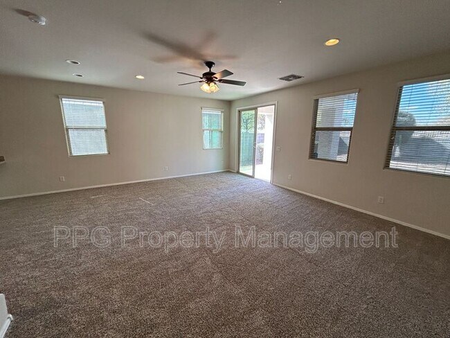 2360 S 170th Dr Goodyear, AZ 85338 photo 4