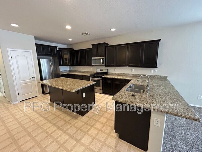 2360 S 170th Dr Goodyear, AZ 85338 photo 2