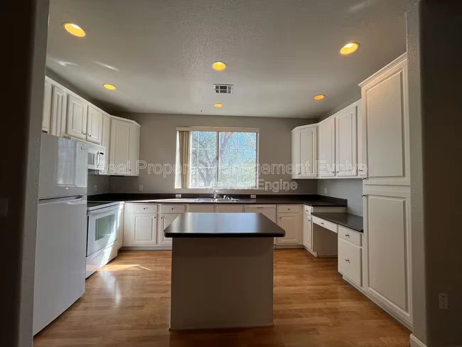 4455 E Paradise Vlg Pkwy S Phoenix, AZ 85032 photo 5