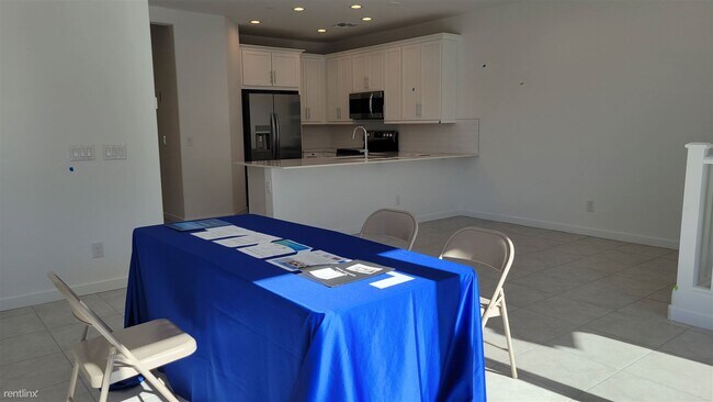 9837 E Gamma Ave Mesa, AZ 85212 photo 2
