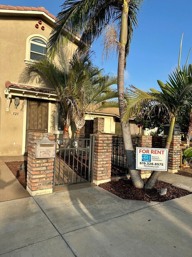 525 12th St Imperial Beach, CA 91932 photo 3