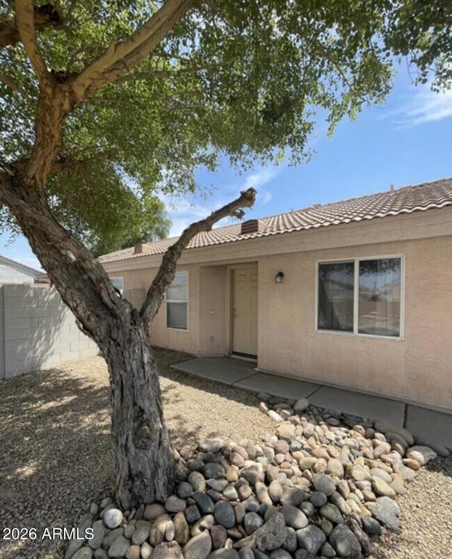 11350 W Eden McKenzie Dr Surprise, AZ 85378 photo 2