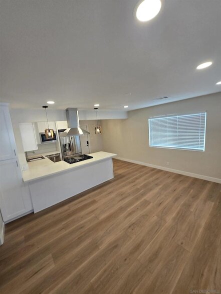 2130 E 5th St National City, CA 91950 photo 3
