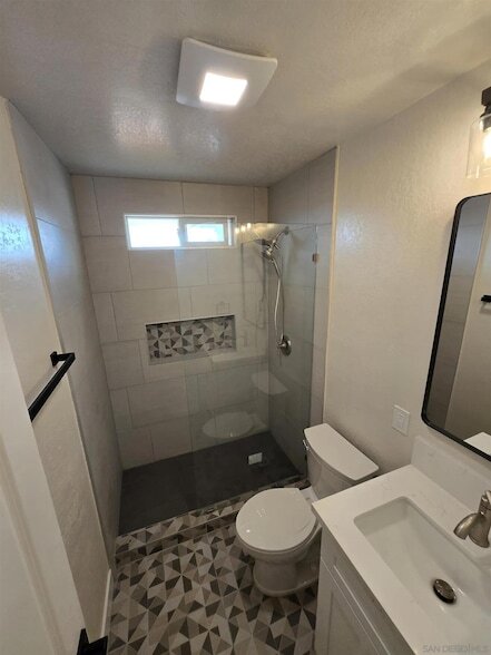 2130 E 5th St National City, CA 91950 photo 5