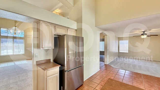 7460 W Lone Cactus Dr Glendale, AZ 85308 photo 5