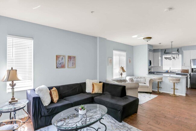 7635 Family Cir San Diego, CA 92111 photo 4