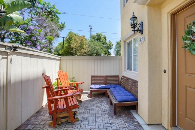 7635 Family Cir San Diego, CA 92111 photo 2