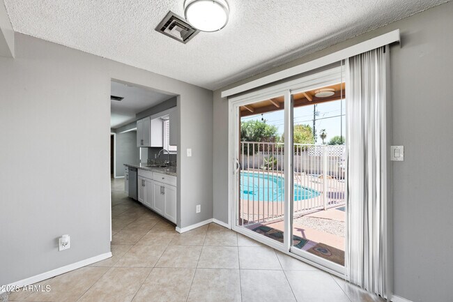 3737 W Griswold Rd Phoenix, AZ 85051 photo 5