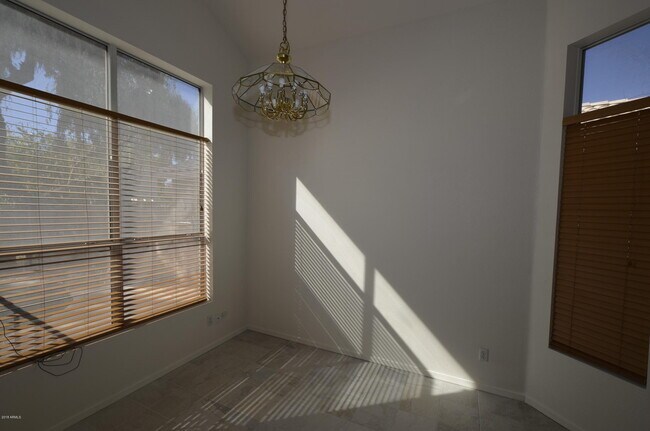 630 N Diane Ct Chandler, AZ 85226 photo 4