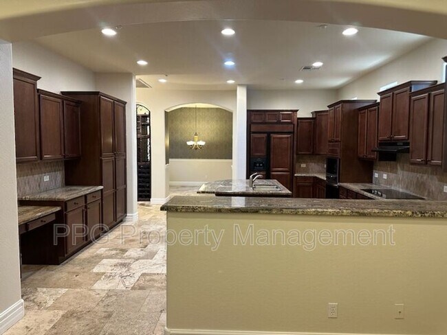 12402 W Morning Vista Ln Peoria, AZ 85383 photo 5