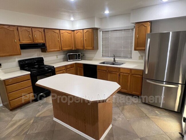 240 S Rush Cir W Chandler, AZ 85226 photo 4