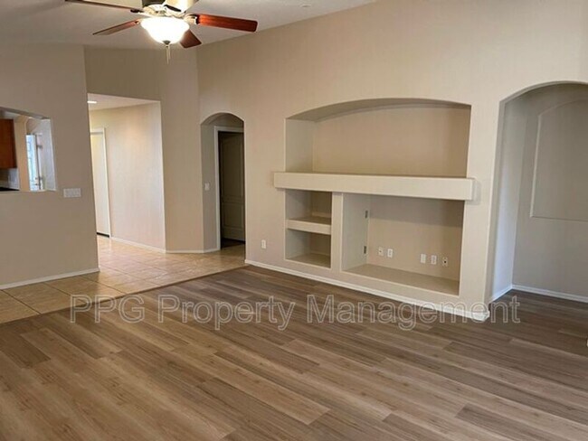 10107 W Veliana Way Tolleson, AZ 85353 photo 4
