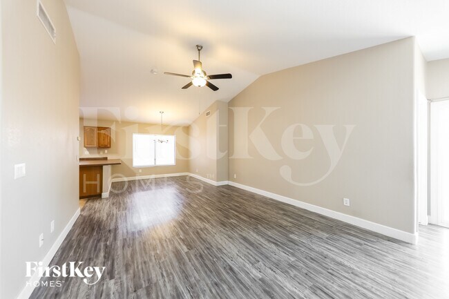 18139 N 113th Ave Surprise, AZ 85378 photo 2