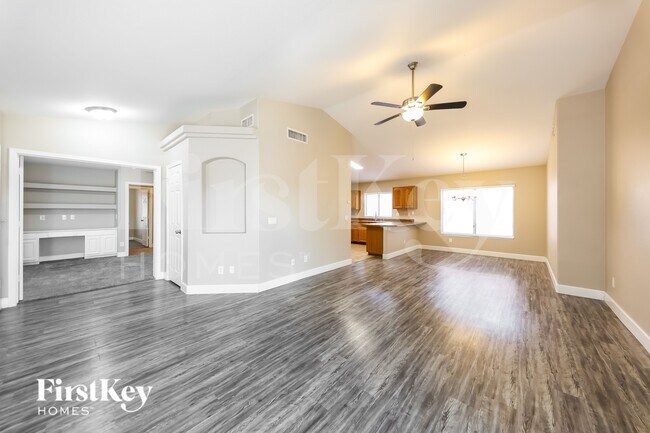 18139 N 113th Ave Surprise, AZ 85378 photo 3