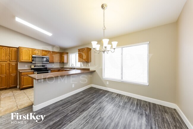 18139 N 113th Ave Surprise, AZ 85378 photo 4