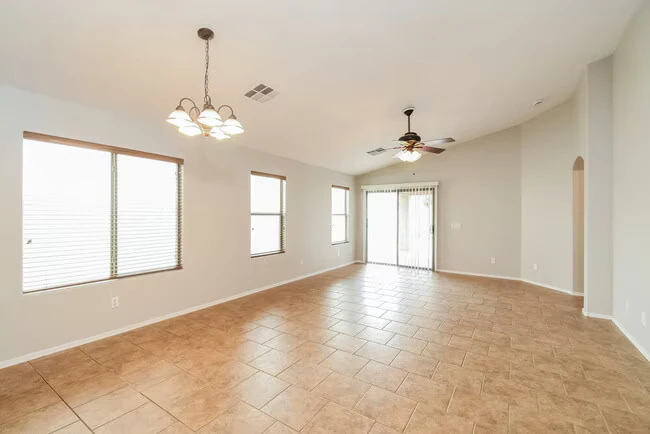 45734 W Dirk St Maricopa, AZ 85139 photo 5