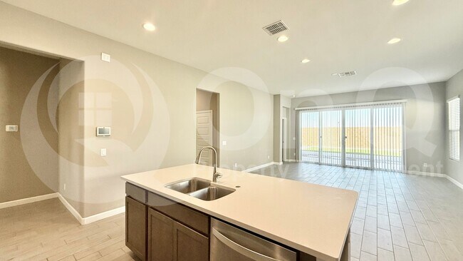 40974 W Hillman Dr Maricopa, AZ 85138 photo 4