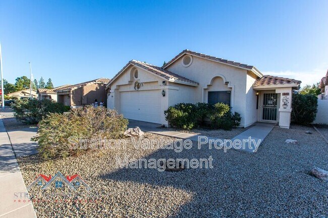 835 W Geronimo St Chandler, AZ 85225 photo 2
