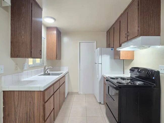 7390 Rainbow Dr Cupertino, CA 95014 photo 2