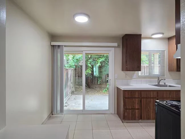 7390 Rainbow Dr Cupertino, CA 95014 photo 3