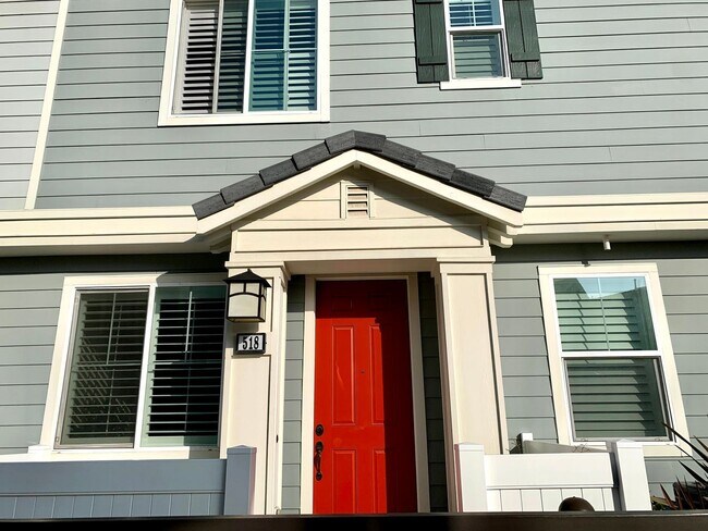 512 Heron Ln