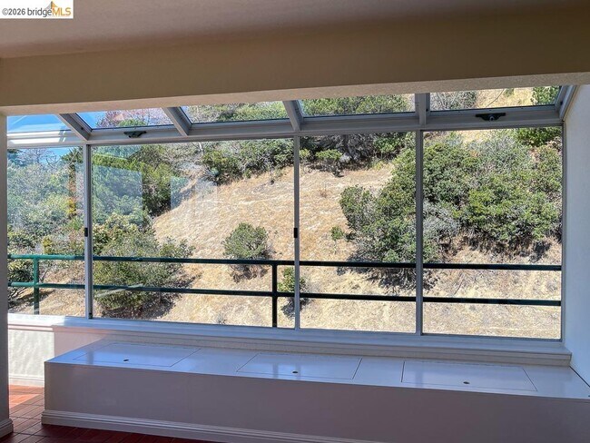 1301 Quarry Ct Richmond, CA 94801 photo 4
