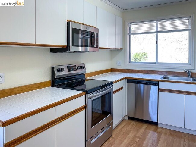 1301 Quarry Ct Richmond, CA 94801 photo 5