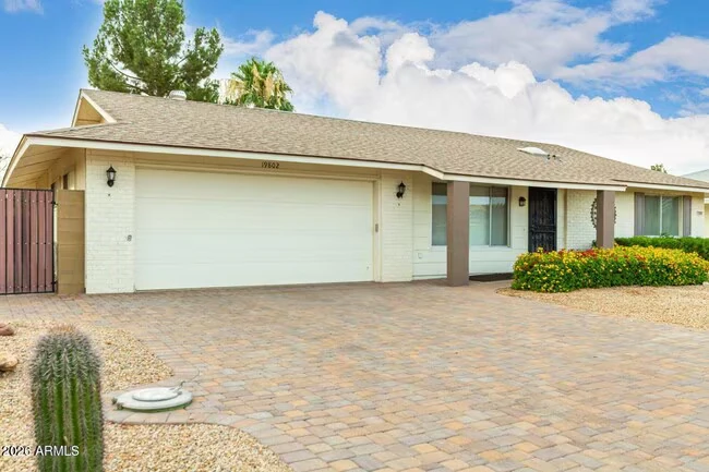 19802 N Concho Cir Sun City, AZ 85373 photo 3