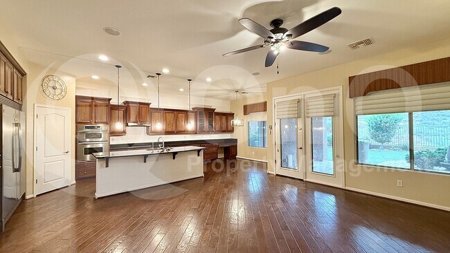 28978 N 70th Dr Peoria, AZ 85383 photo 5