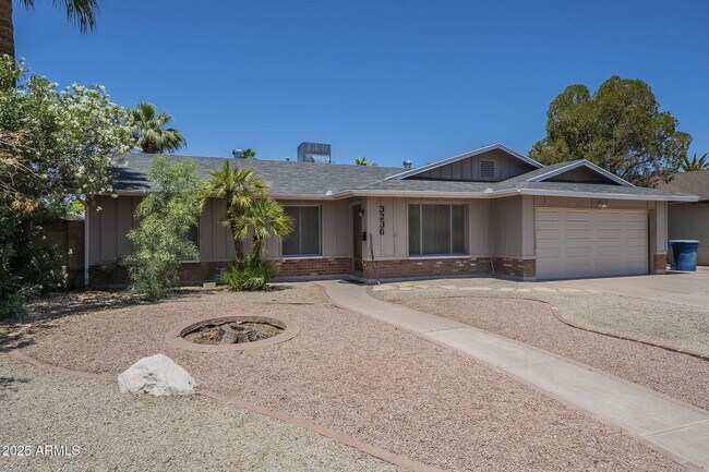 3236 S Kenwood Ln photo 3