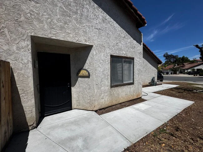 1577 Greencrest Ct El Cajon, CA 92019 photo 4