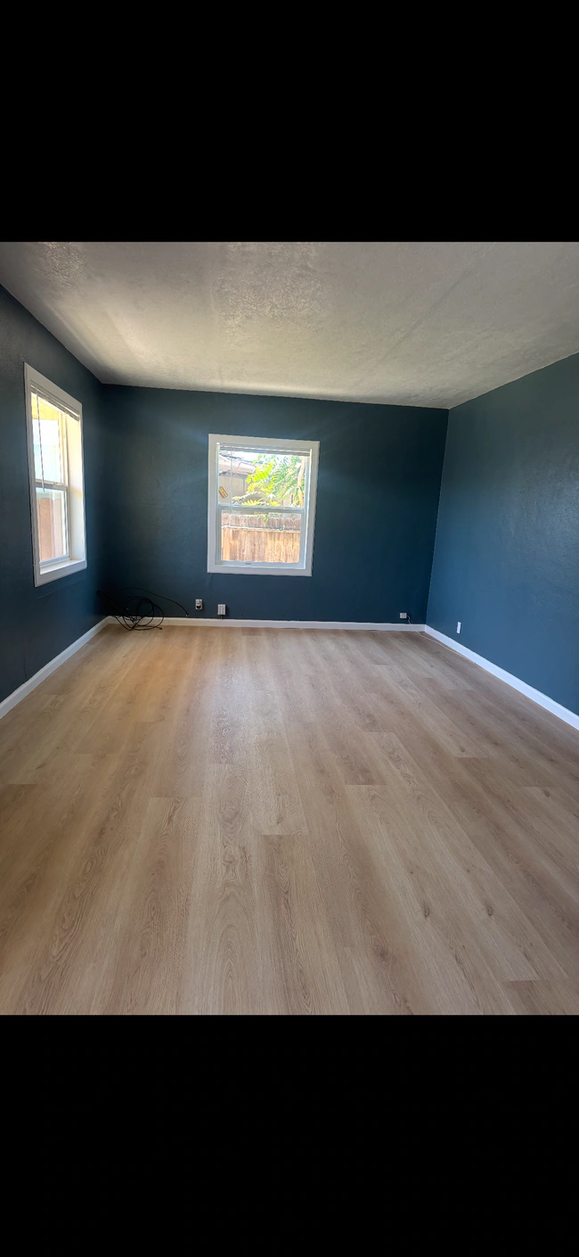 1126 Leggett St Antioch, CA 94509 photo 3