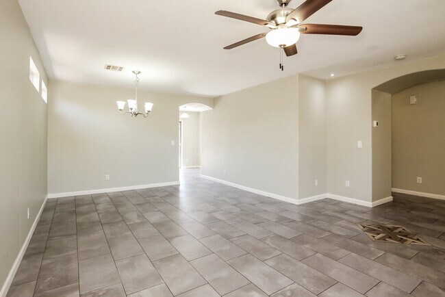 12417 W Larkspur Rd El Mirage, AZ 85335 photo 3