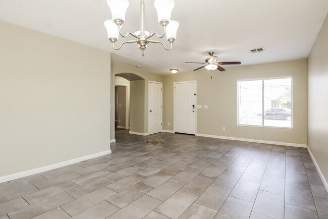 12417 W Larkspur Rd El Mirage, AZ 85335 photo 4
