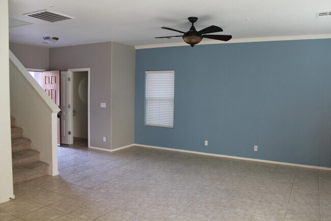 8851 W Dahlia Dr Peoria, AZ 85381 photo 4