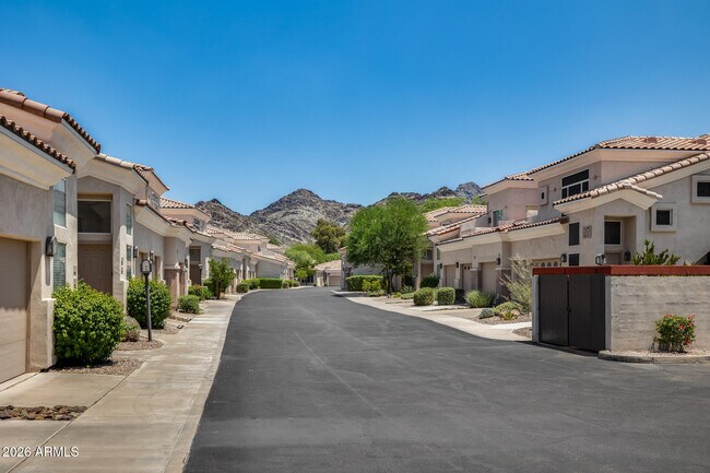1747 E Northern Ave Phoenix, AZ 85020 photo 2
