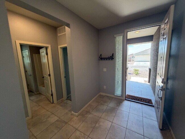 7214 E Gamebird Way San Tan Valley, AZ 85143 photo 5