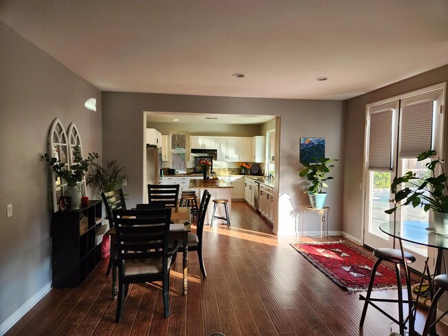 1052 Crows Nest Ct Oceanside, CA 92057 photo 2