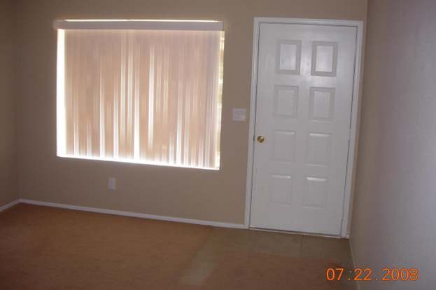 10810 W Roma Ave photo 4