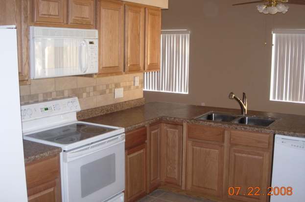 10810 W Roma Ave photo 5